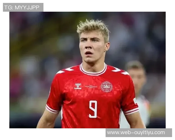 多尔古谈曼联团队精神提升对首年表现表示满意 多尔古谈曼联团队精神提升对首年表现表示满意