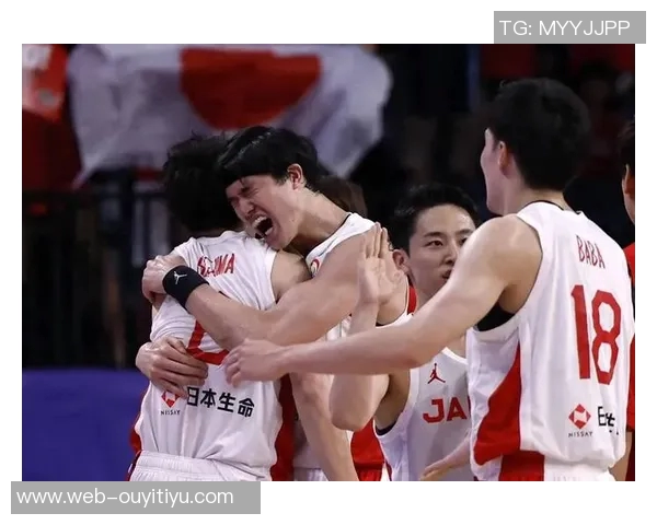 湖人队赛季至今仅有八村塁拉拉维亚和范德彪三人全勤出战九场比赛 湖人队赛季至今仅有八村塁拉拉维亚和范德彪三人全勤出战九场比赛