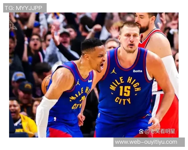 约基奇倒下后昔日好友现身邪魅一笑引发赛场风波