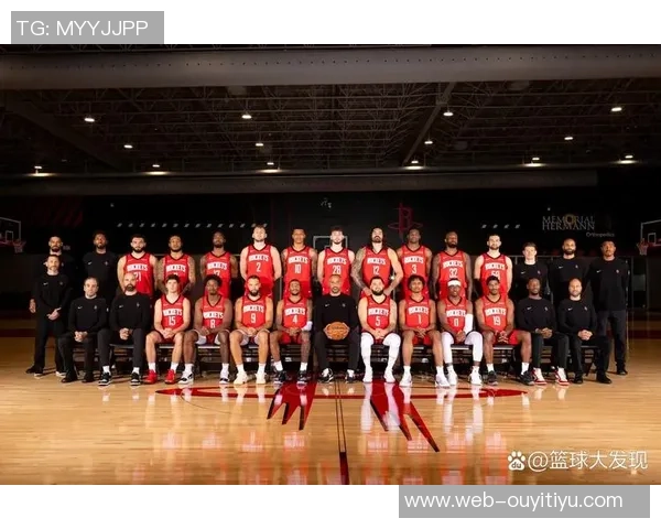 火箭召回表现出色的戴维森明天对阵开拓者或将迎来机会