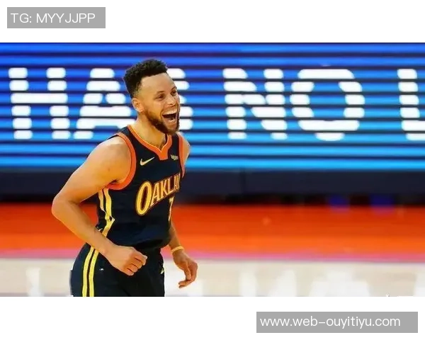 克莱崇拜的4号秀展现多面才华获库里认可非同寻常