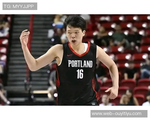 新秀表现抢眼5中5砍下14分2板1助1帽瀚森短暂出场仅6分钟